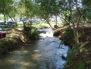 קמפינג%20מטיילים%20-%20ארץ%20דפנה%20,%20דפנה
